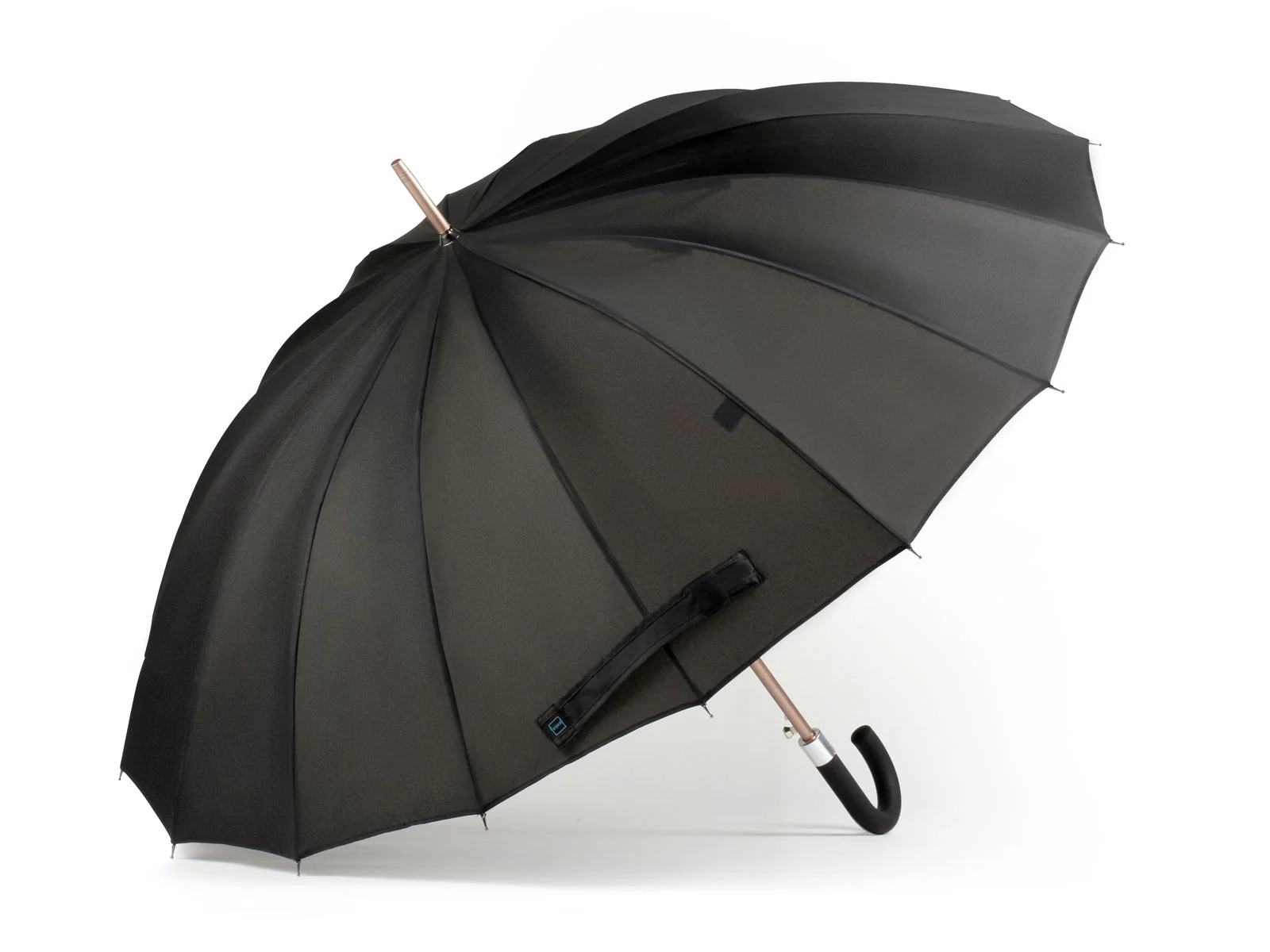 Kisha is a smart umbrella that uses an app to predict the weather