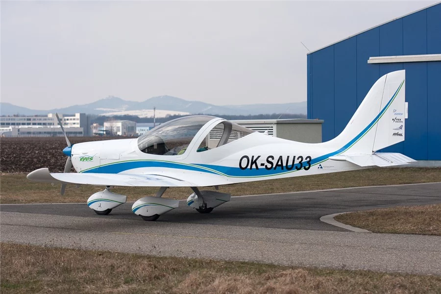 Evektor-Aerotechnik's SportStar EPOS on the ground