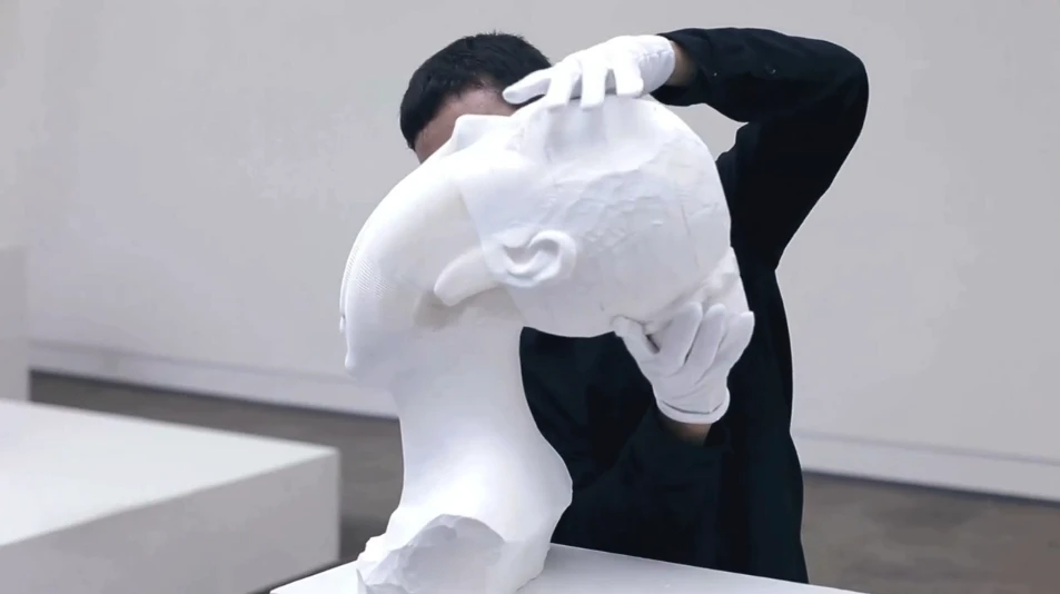 A paper bust with a difference (Image: Dominik Mersch Gallery)
