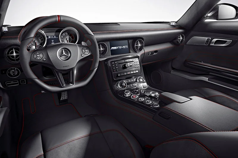 2013 Mercedes-Benz SLS AMG GT Coupé interior