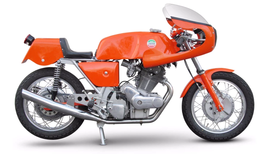 Only 549 Laverda 750SFC production racers were built but they gained a reputation for reliability and speed, dominating international endurance races in 1971, dominating the international endurance race circuit in 1971. The SFC featured in the Guggenheim Museum's famous "The Art of the Motorcycle" exhibit and is unquestionably one of the most iconic bikes of the seventies. As it was closely based on the 750 twin, replicas are plentiful, but nonetheless sought after and this 1972 Laverda 750SFC Replica is estimate to sell for between £13,000 and £16,000 ($19,000 - 23,000)Auction Page