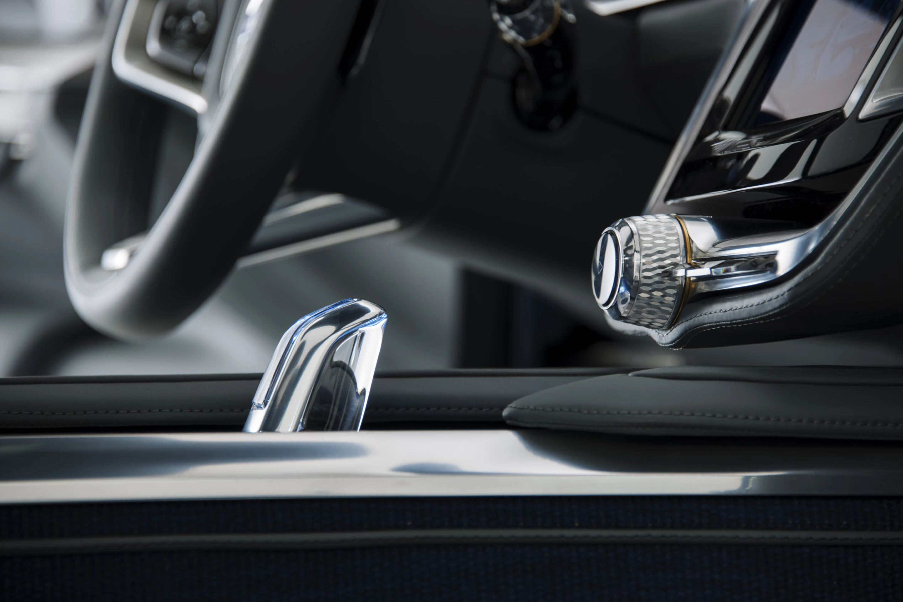 Handcrafted Swedish crystal gear-lever