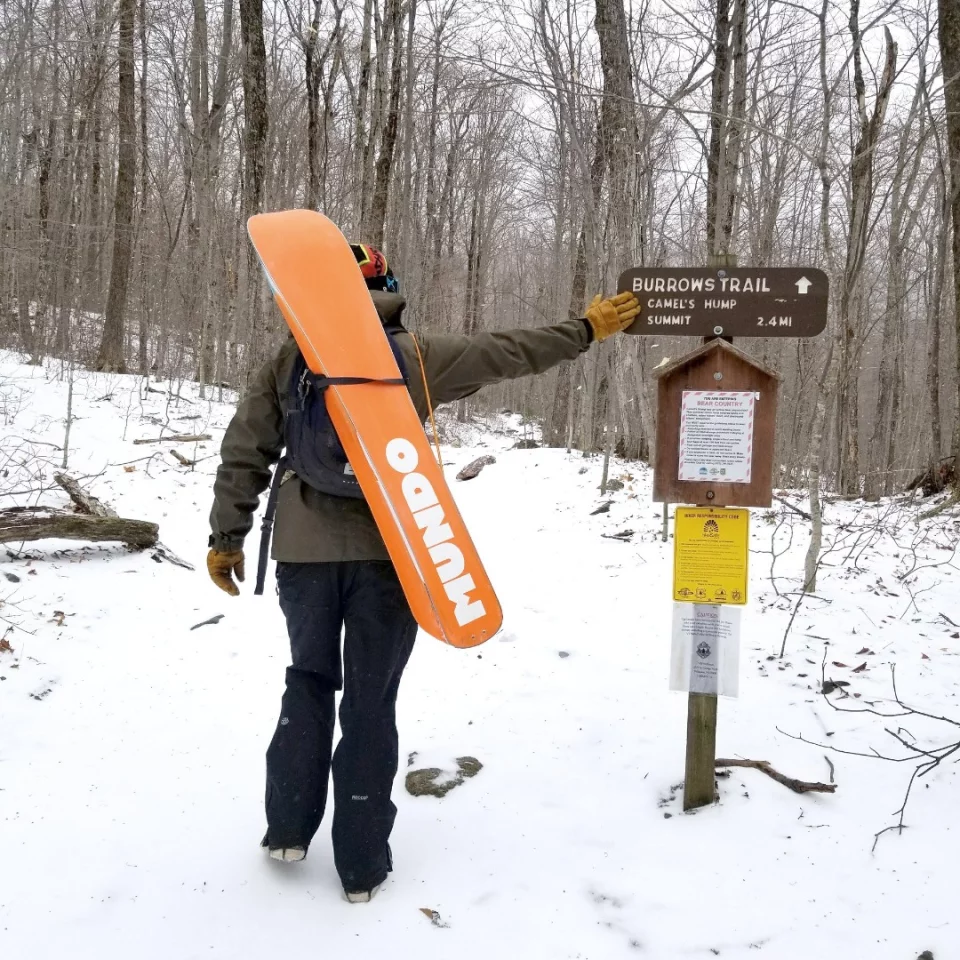 At just 5 lb (2.3 kg), the binding-free Mundo Trailboard weighs around half of a typical snowboard with bindings