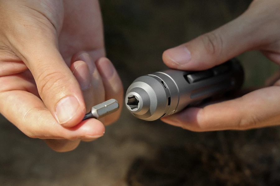 The device's bit socket incorporates a neodymium magnet