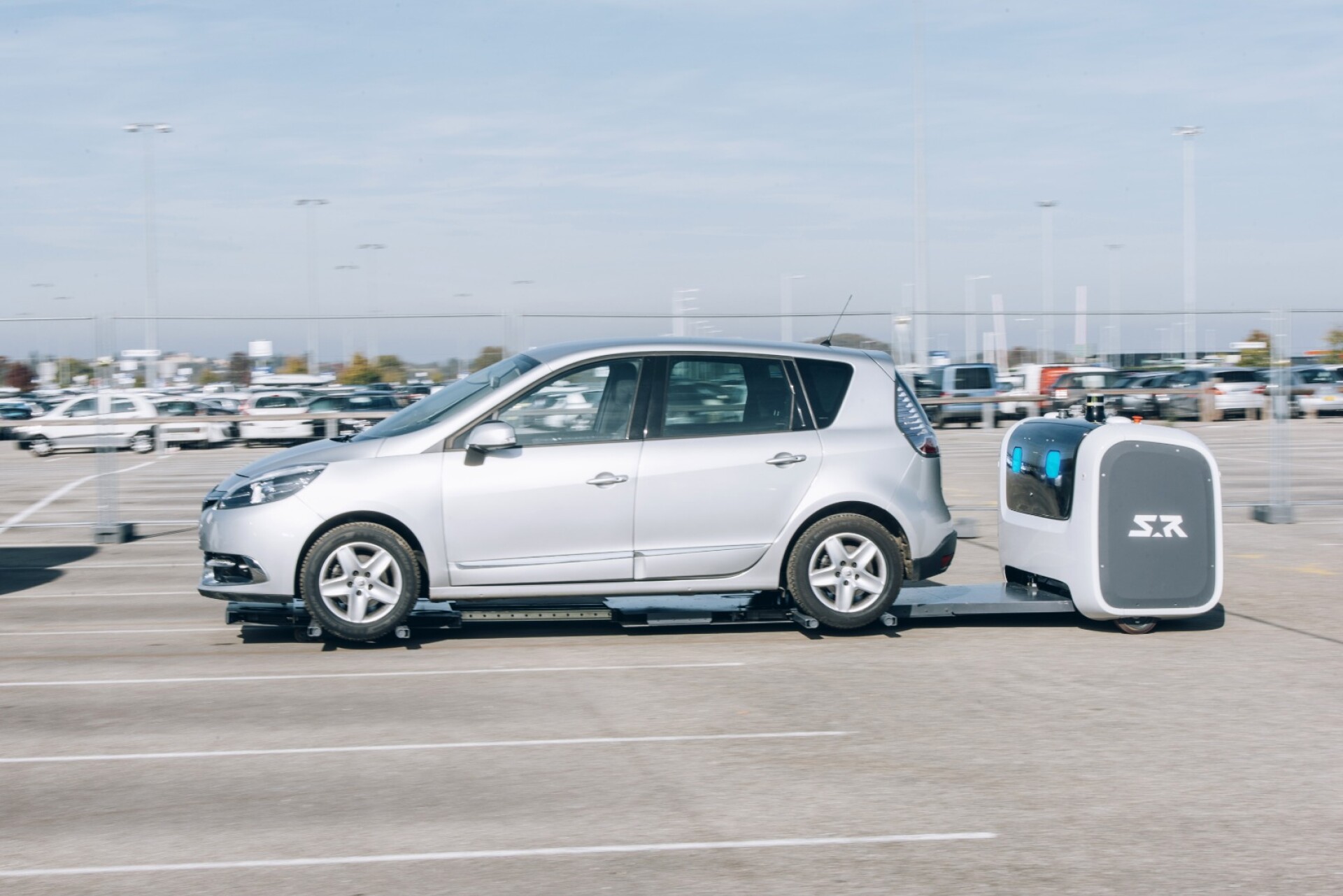 Autonomous robot valet parking is coming to Gatwick Airport