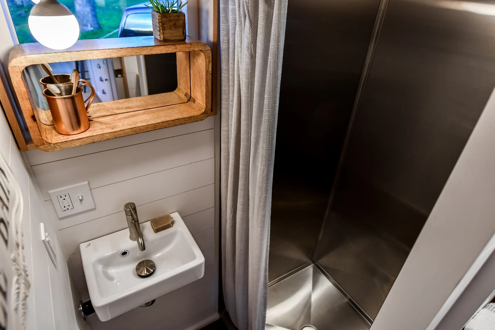 Top-down view of the Urban Payette with Elevator Bed's sink