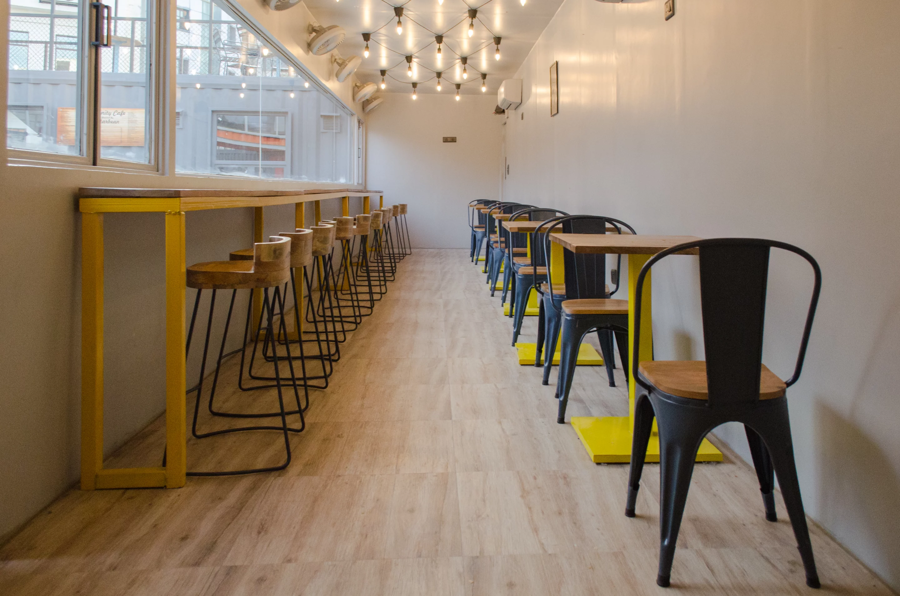 Café Infinity has insulation installed, in an attempt to mitigate the containers' poor performance and keep diners comfortable