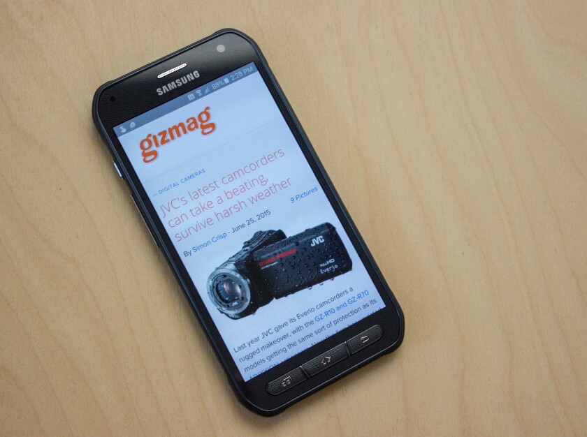 The Active gives you the same 5-inch, Quad HD display that you'll find on the regular GS6