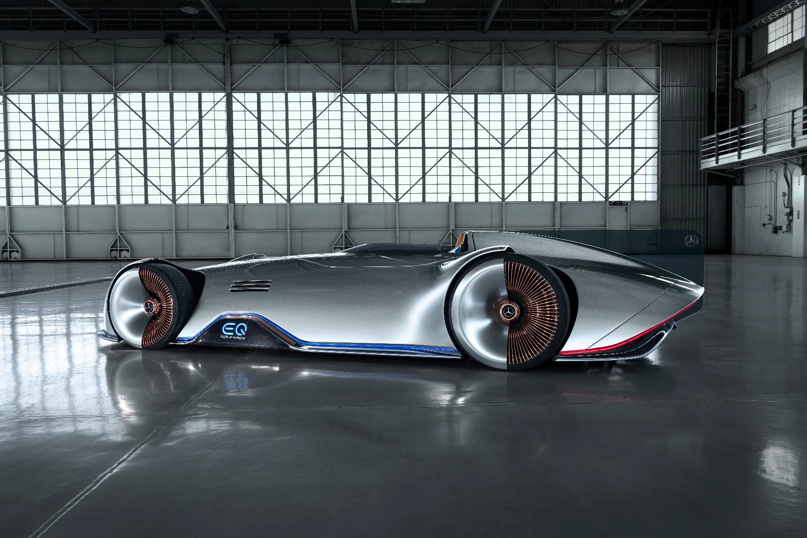 The freshly unveiled Vision EQ Silver Arrow concept has a power output of 550 kW (750 hp)