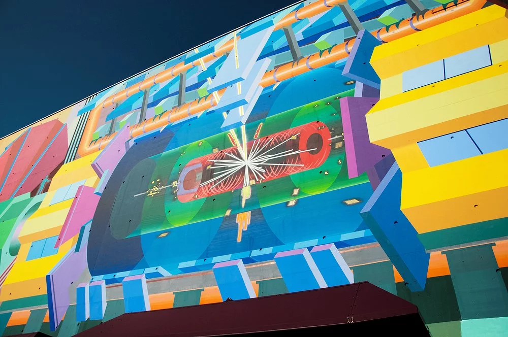 The CERN ATLAS mural shows a remarkable level of 3-dimensionality (Photo: J. Kristofoletti)