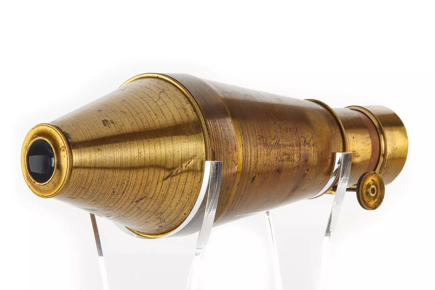 This 180-year-old Voigtländer Daguerreotype Camera (1840) is historically important for its introduction of the fast f:3.7 Petzval lens - it was 15 times faster than the lenses Daguerre used in his daguerreotype of 1839, which was the first publicly available photographic process. This camera sold for $227,679 (€192,000) at Leitz Photographica on November 21, 2020