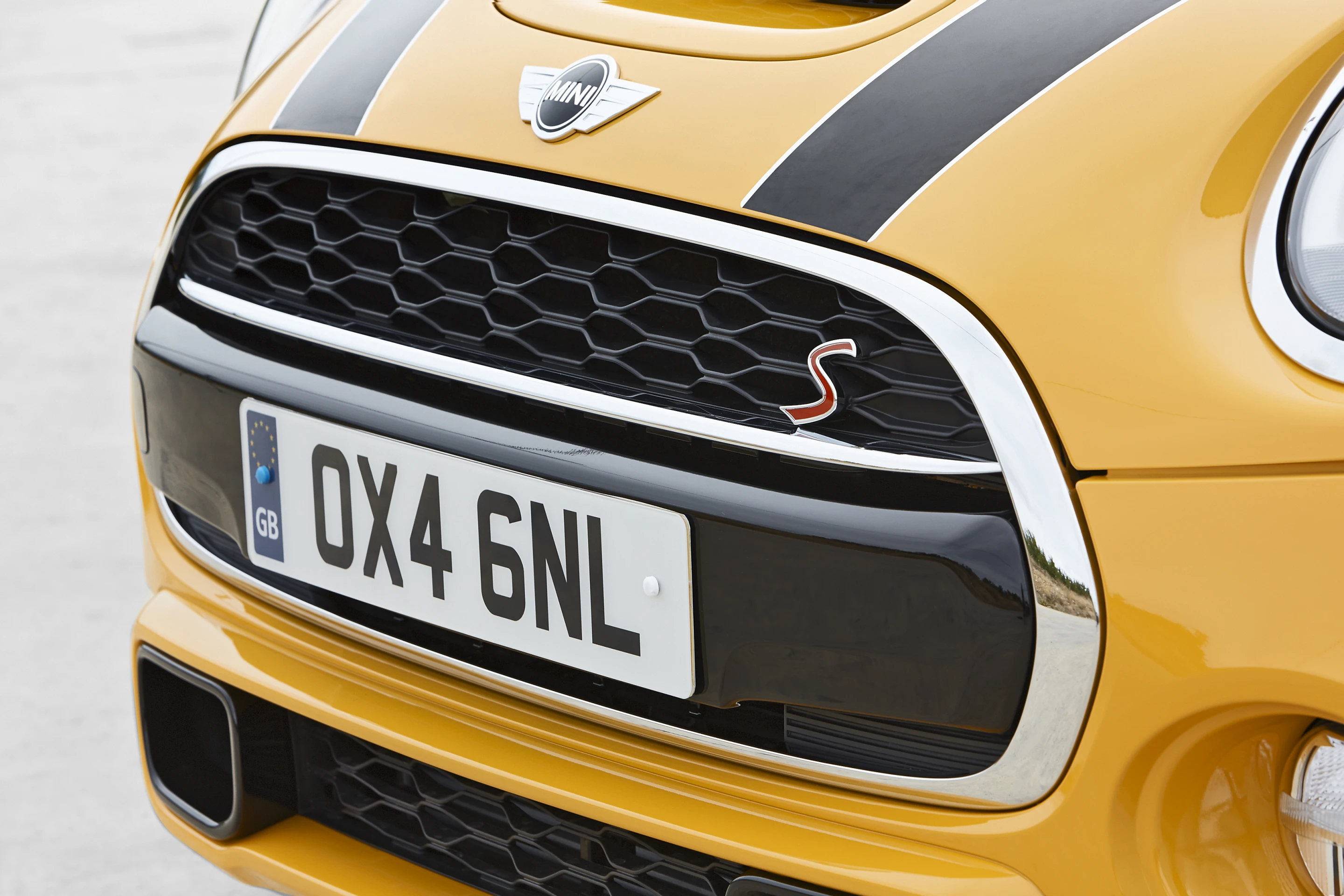 The new Mini Cooper S grille