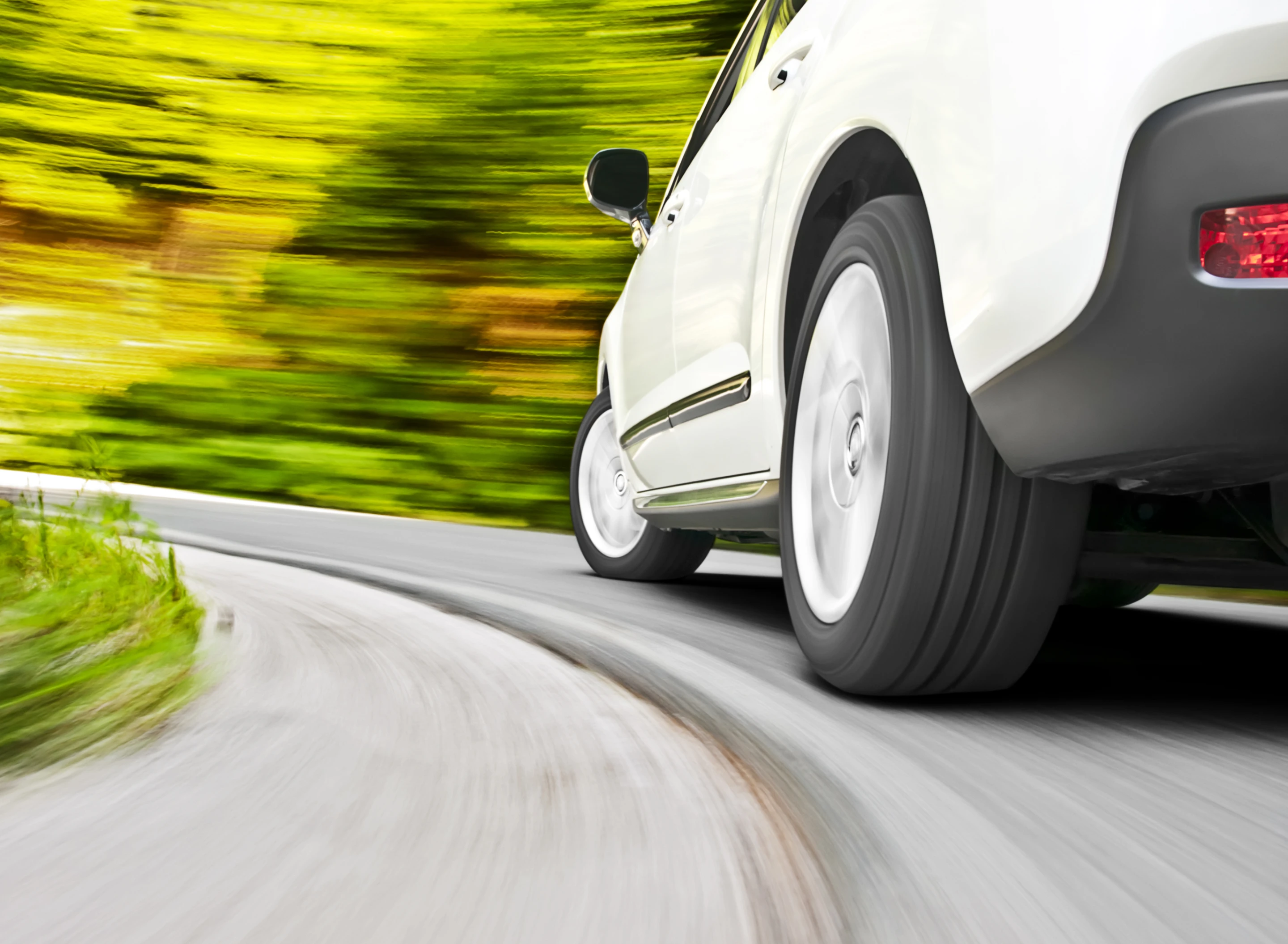 HALOsonic constantly adapts to the changes in vibrations coming from the tires against the road (Photo: Shutterstock)