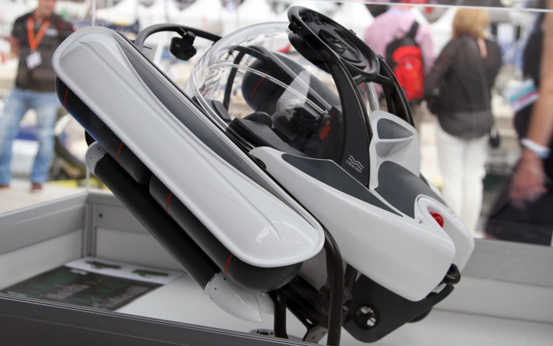 The C-Explorer 3 will dive to depths of up to 1,000 m (3,300 ft) (Photo: Gizmag)