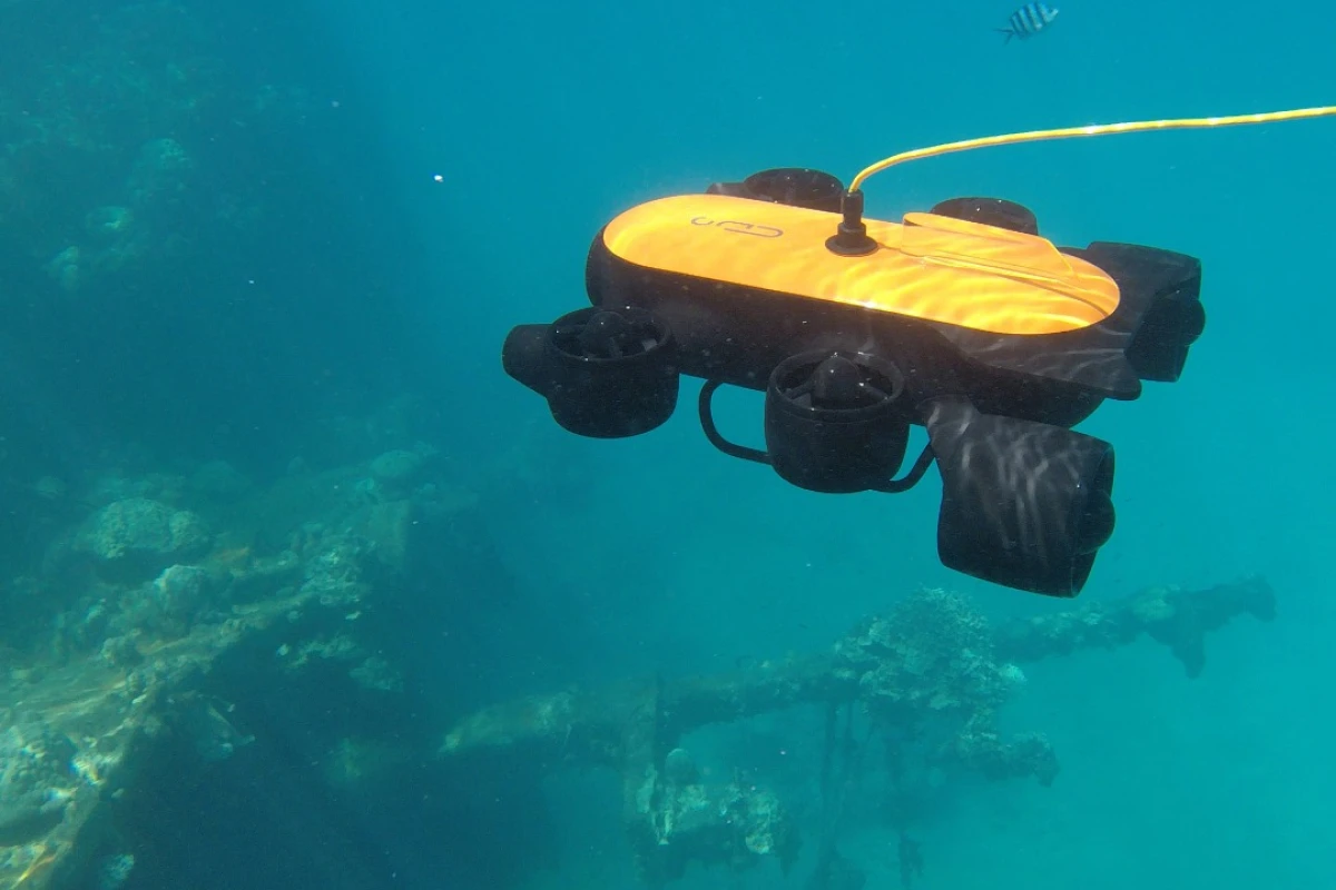 The Titan underwater drone weighs 9.7 lb (4.4 kg)