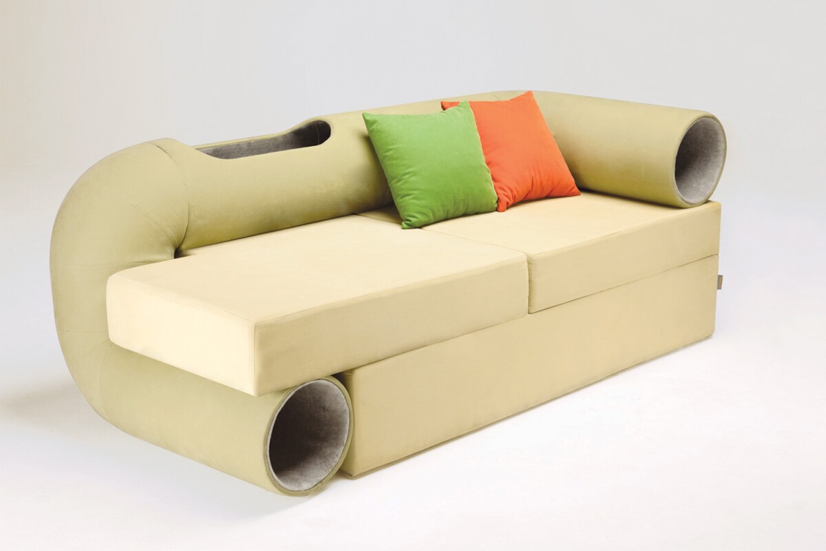South Korean designer Seungji Mun has created a sofa concept that is designed to keep your cat happy as you sit back and relax