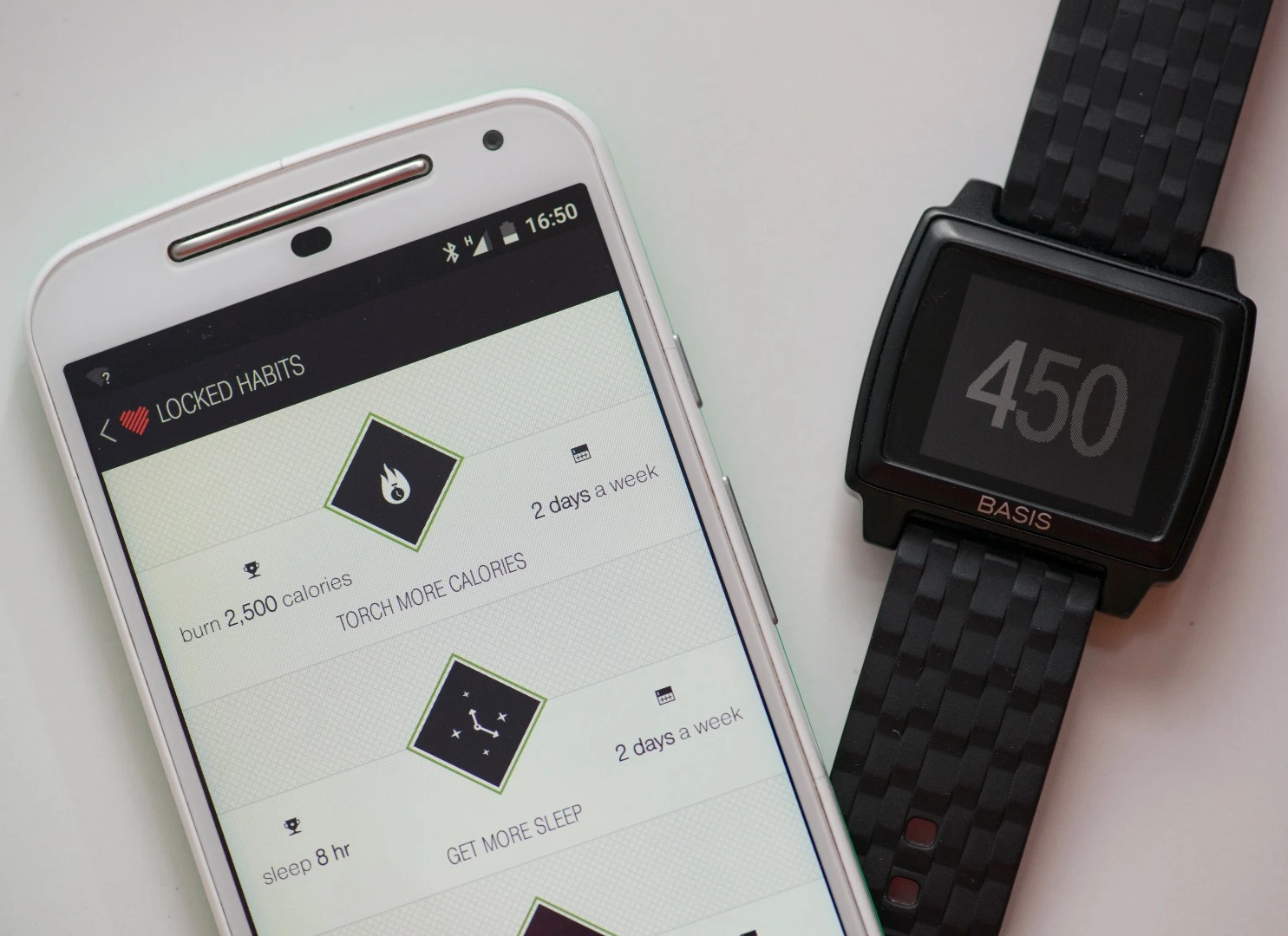 Users of the Basis Peak fitness tracker unlock habit rewards (Photo: Simon Crisp/Gizmag.com)