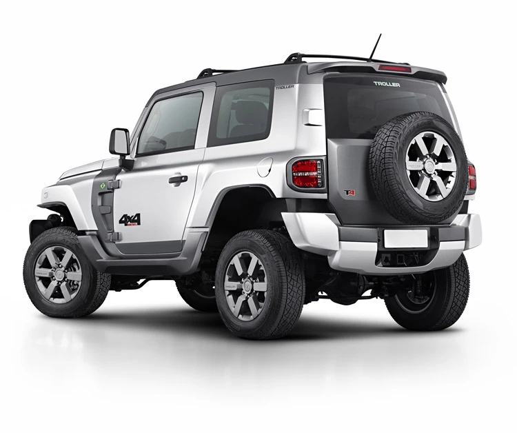The T4 has contrasting gray elements around its body