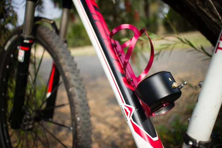 The Kadalock mounts on existing bottle cages – although you should check for compatibility before ordering