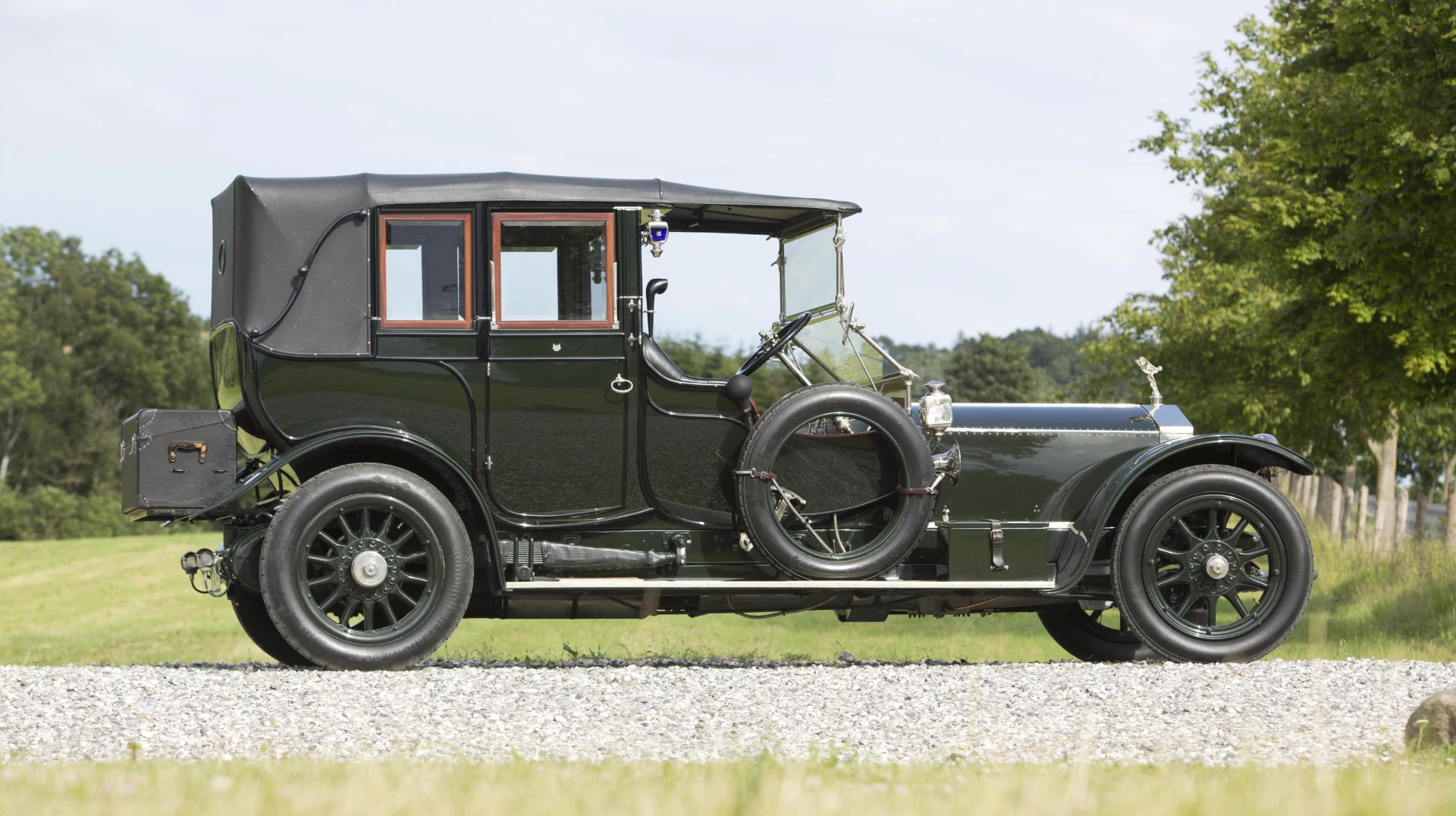 This 1912 ROLLS-ROYCE 40/50 SILVER GHOST CABRIOLET sold for DKK 4,772,500