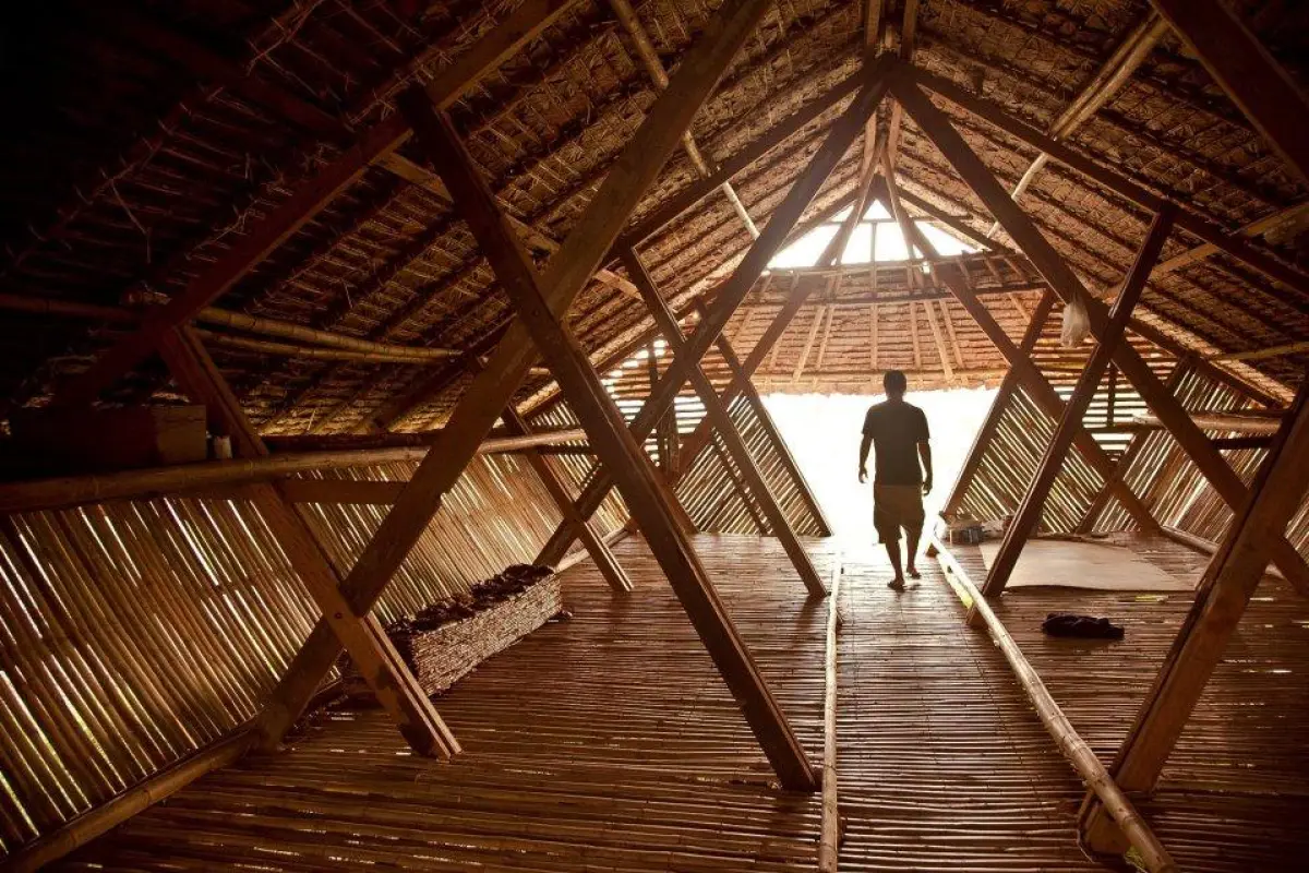 The dorms were designed for rapid construction using local materials and techniques in order to house child refugees from bordering Burma (Photo: Line Ramstad/Allyse Pulliam)