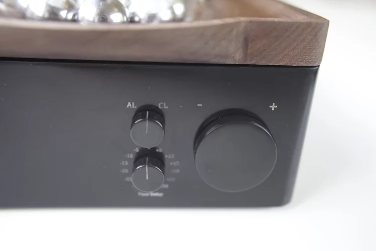 The Barisiuer features a drawer compartment to store ground coffee beans and sugar and a tube for a shot or two of milk