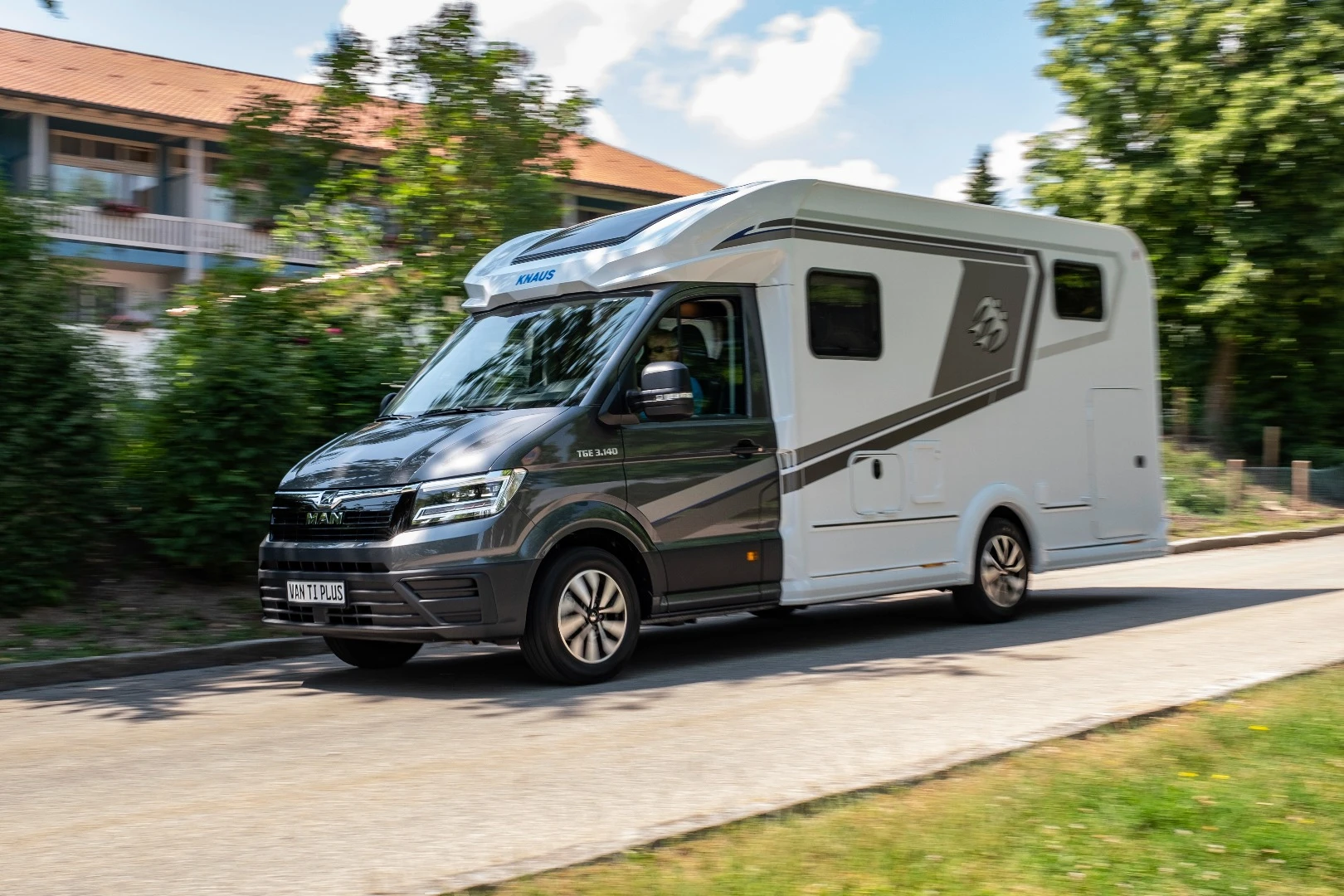 Knaus debuts the 2019 Van Ti Plus