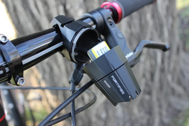 The front of each light can be removed to access the battery (Photo: Ben Coxworth/Gizmag.com)