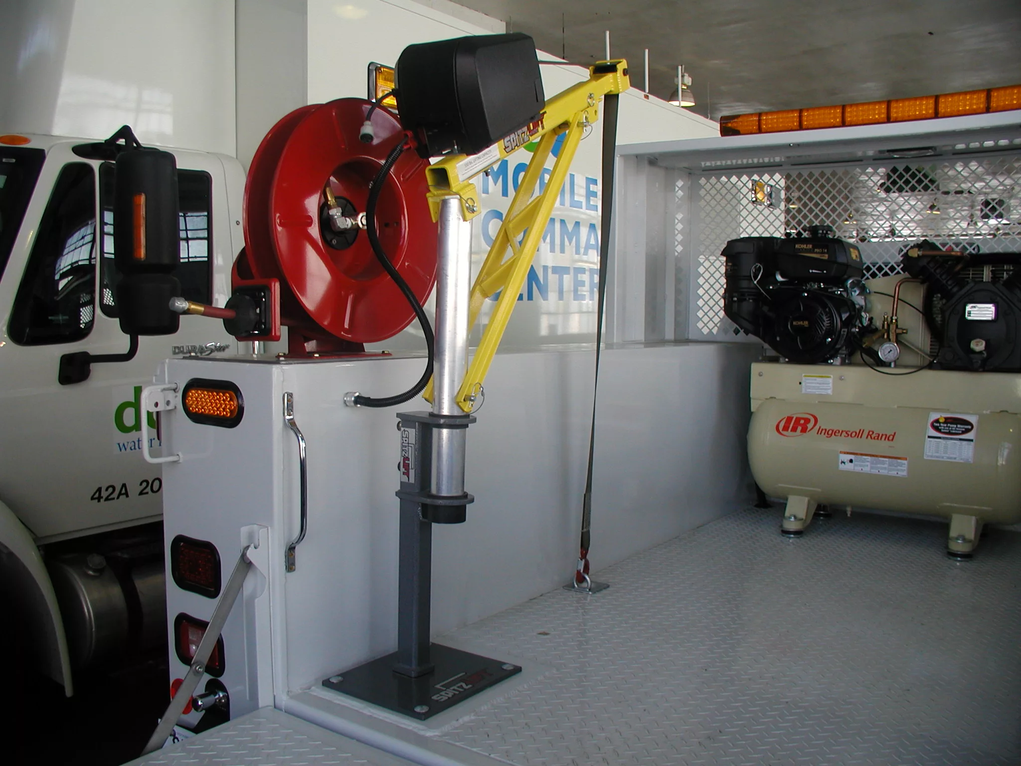 Spitzlift's miniature cranes