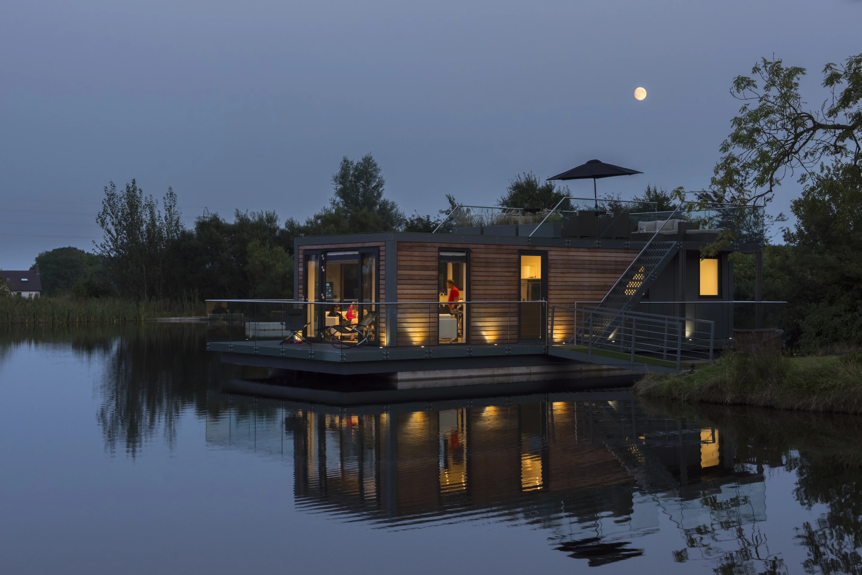 Bluefield Houseboats offers various options and sizes, depending on what the customer wants