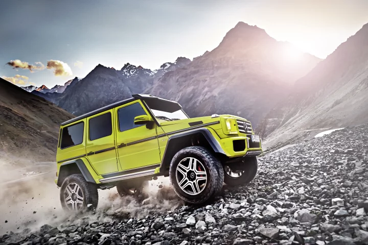 The G 500 4x4 Squared takes advantage of a portal axle setup for unstoppable off road prowess