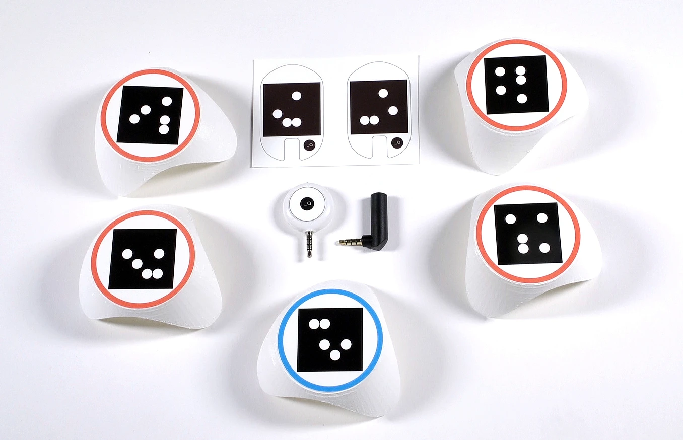 The basic bots_alive kit includes two Hexbug Spider decals, an IR blaster, one blue vision block and four red ones