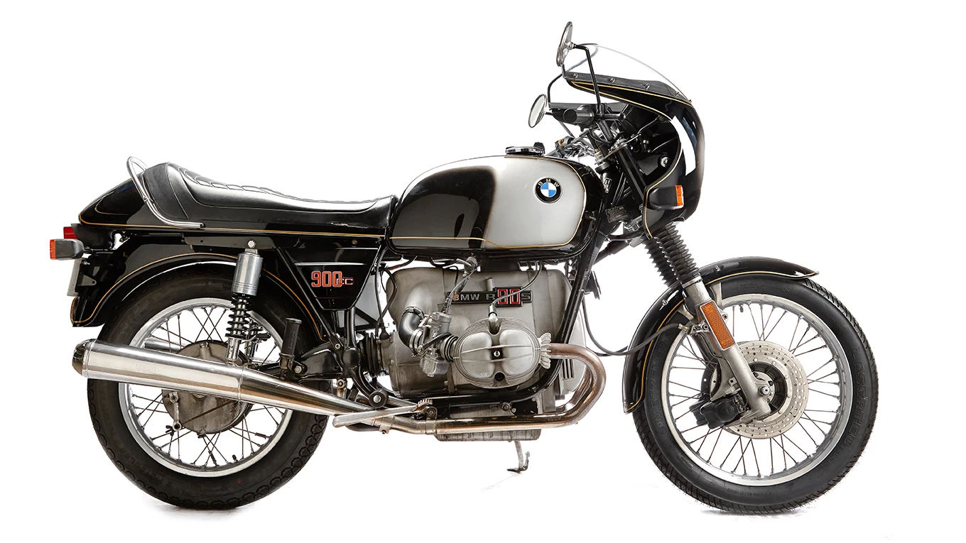 The BMW R90S was BMW's first attempt to change its brand image and although its specifications aren't all that impressive for the period, it excelled in production racing due to its reliability, gentle tire wear, low fuel consumption and fantastic handling. A genuine classic from the day it was released, this is another investment vehicle you can enjoy. Estimate: NZD$12,000 to $18,000 ($7,500 to $11,500)