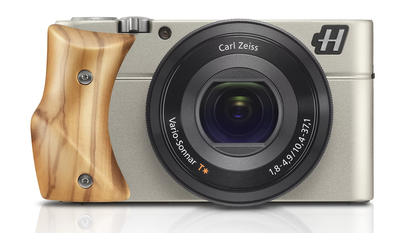 The Hasselblad Stellar with a Olive Wood hand-grip