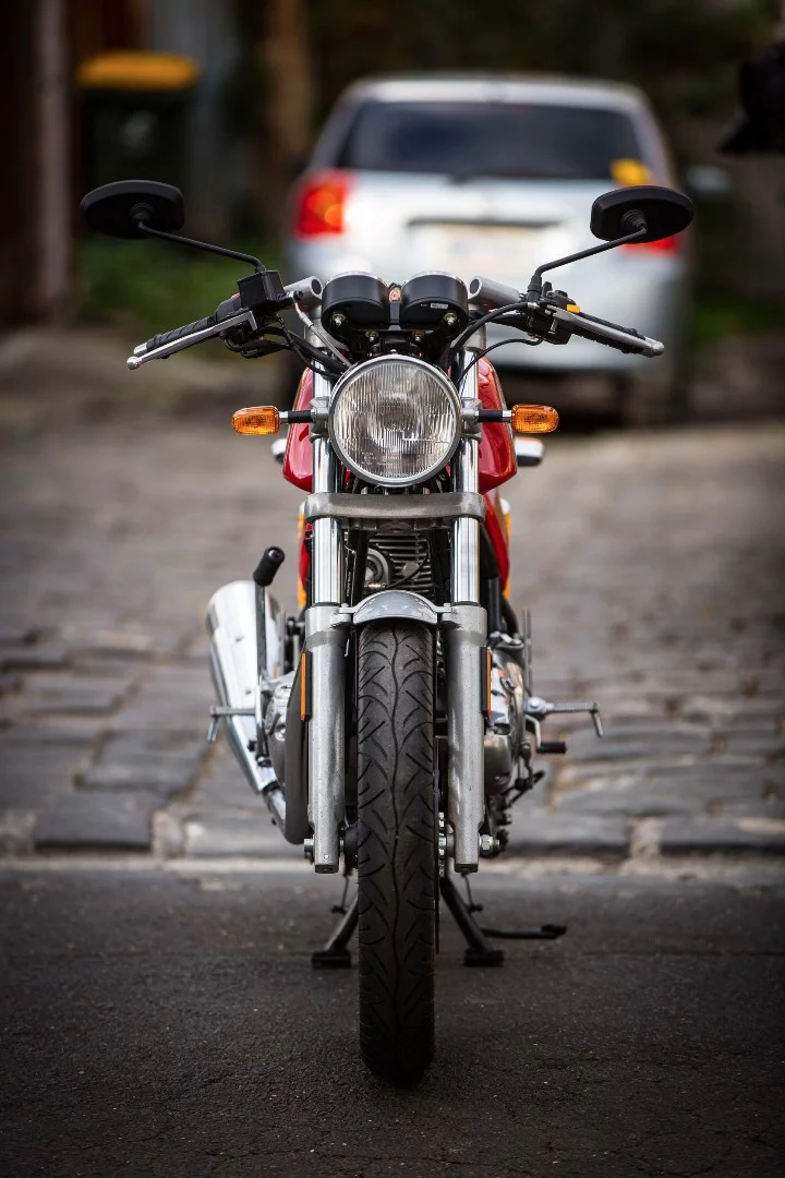 Royal Enfield's Continental GT: switchable headlight. (Photo: Loz Blain/Gizmag)