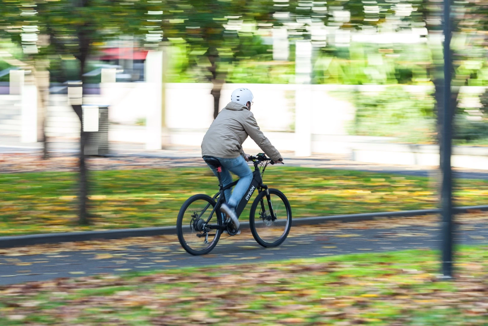 The Hard Tail's pedal assist engages pretty much instantly and intuitively, giving it great acceleration off the mark