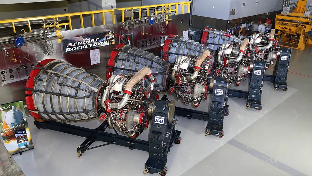 Four RS-25 engines