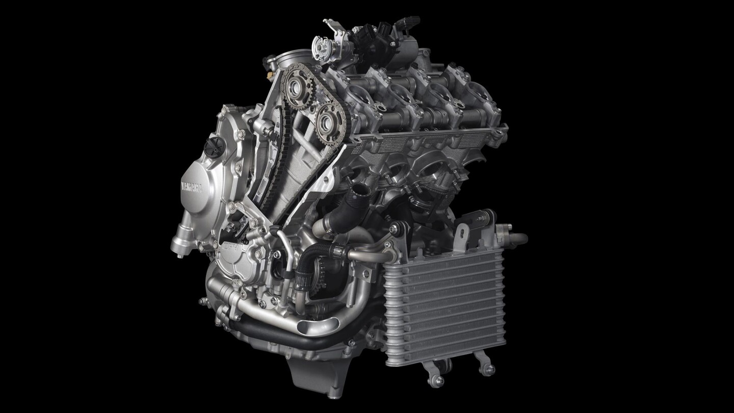 2015 Yamaha R1 - engine detail