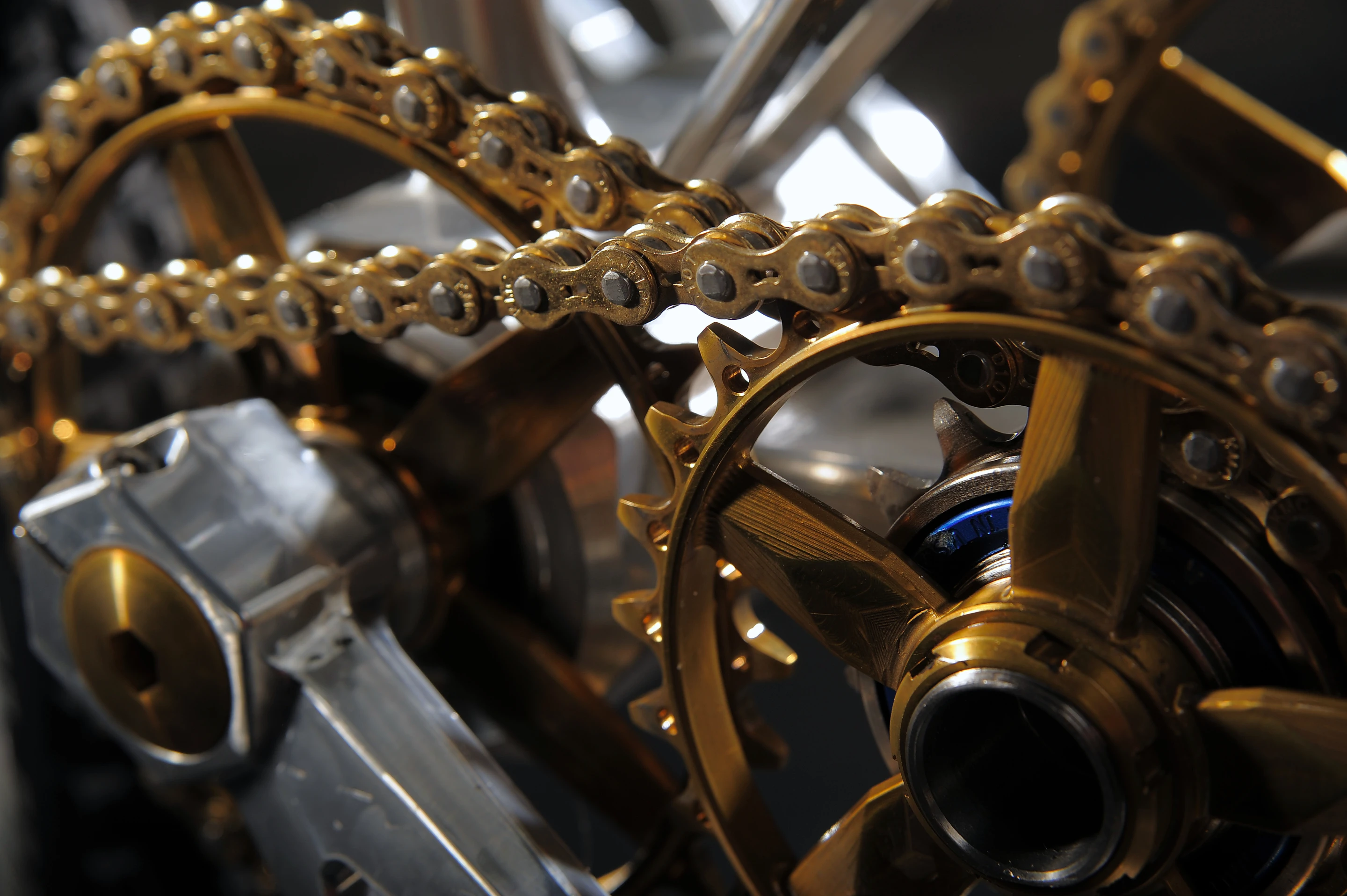 Custom made Gebhart-M55 aluminum chainrings, KMC D101 and KCNC chain and custom made M55 aluminum cranks