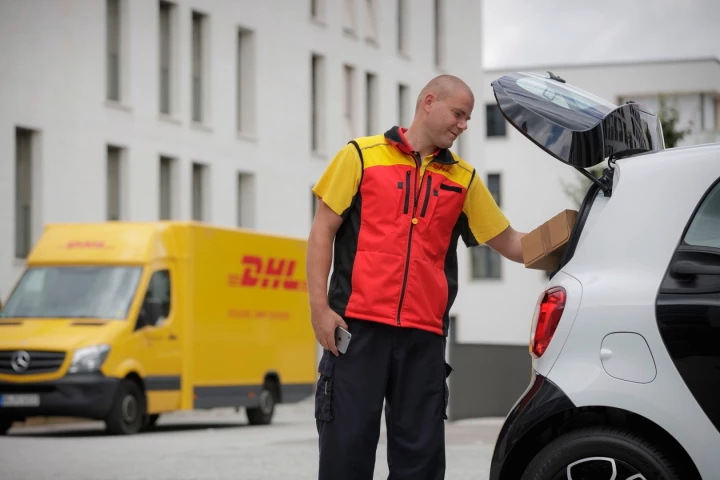 Smart claims that the Smart Ready to Drop trial is the biggest of an in-car delivery service ever carried out in Germany