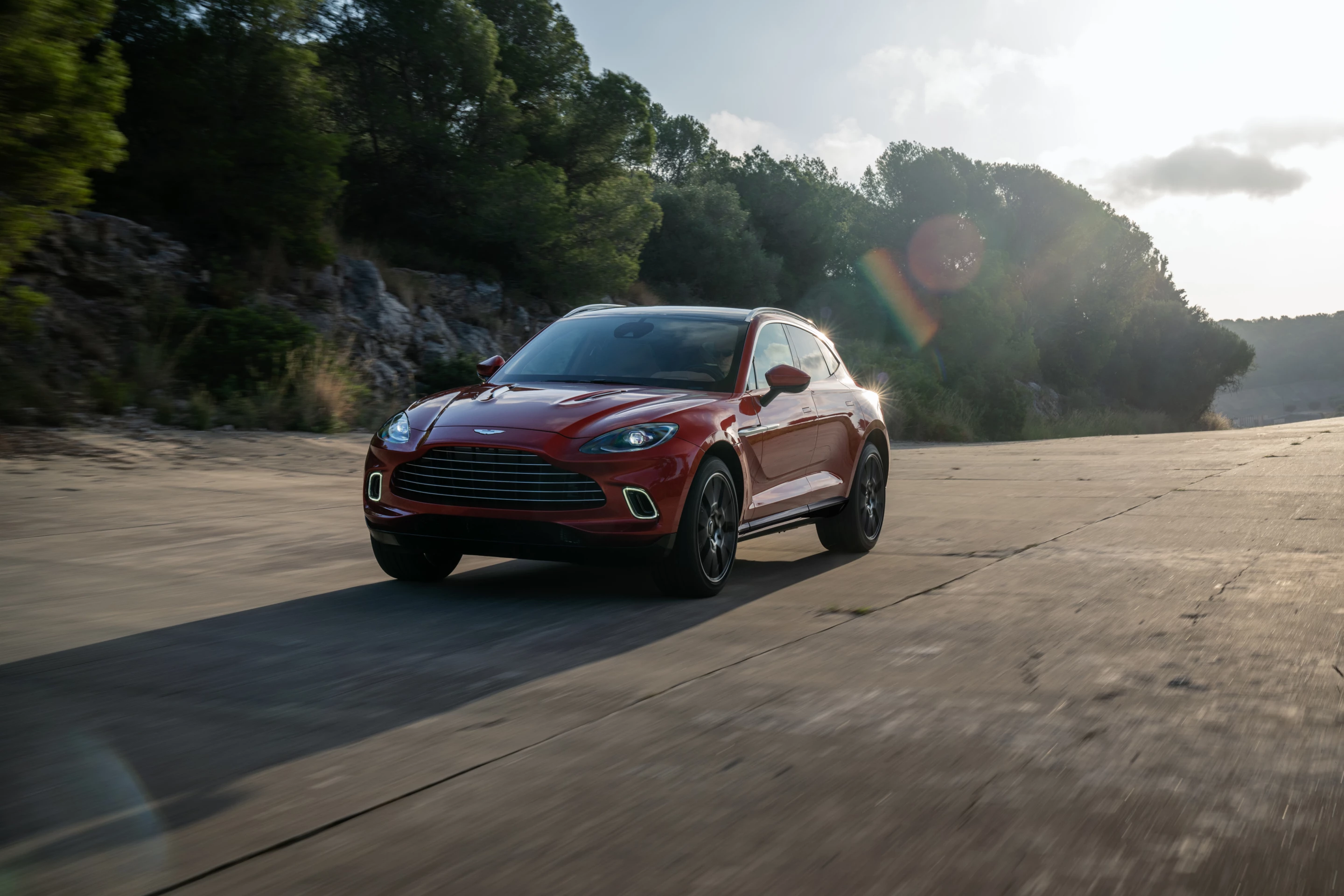 DBX features an impressive output of 550PS and 700NM of torque