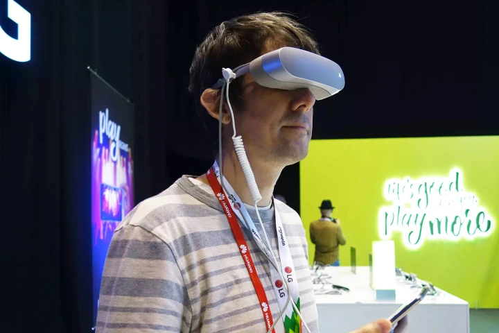 The LG 360 VR is the most compact and lightweight VR headset yet, but how does it measure up against its rivals?