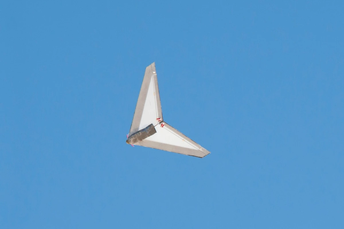 The gliders will be crafted from carbon fiber