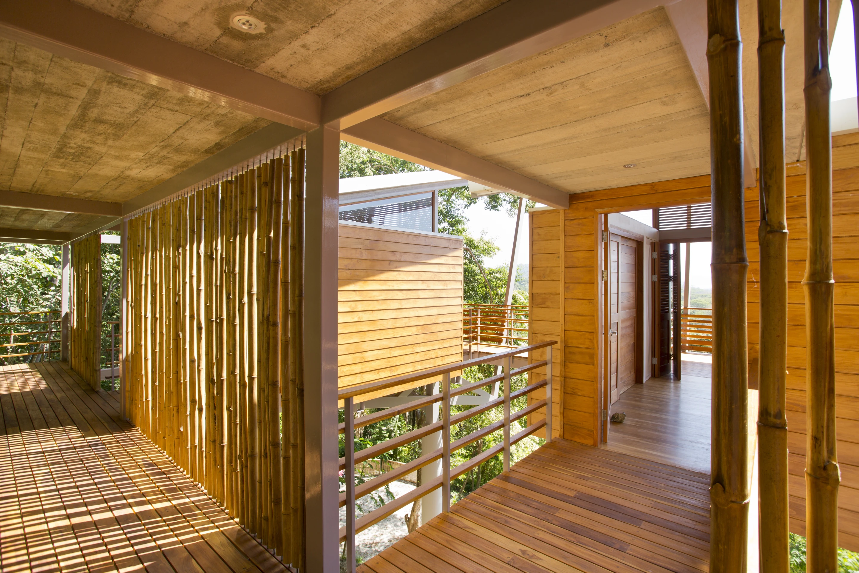 The house measures 300 sq m (3,229 sq ft) (Photo: Benjamin Garcia Saxe Architecture)