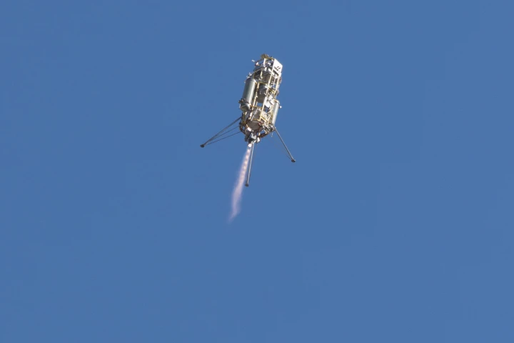 The ADAPT vehicle flew to an altitude of 1,066 ft before descending using LVS and G-FOLD landing technologies (Photo: NASA)