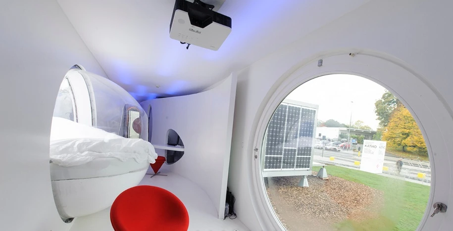 The student sleeping units are modern, mobile and fun