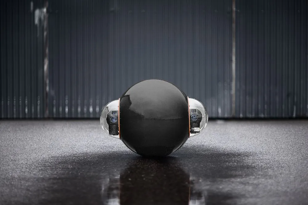 Featuring a polycarbonate housing with high friction coating, Groundbot is slightly larger than an automobile tire, measuring 60 cm (23.6 in) in diameter