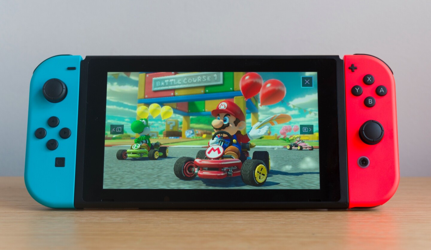 Mario Kart 8 will arrive on the Nintendo Switch in April