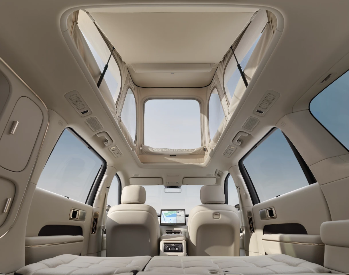 The pop-up roof opens up standing room and ventilation while adding a second bed to accommodate a total of four people overnight