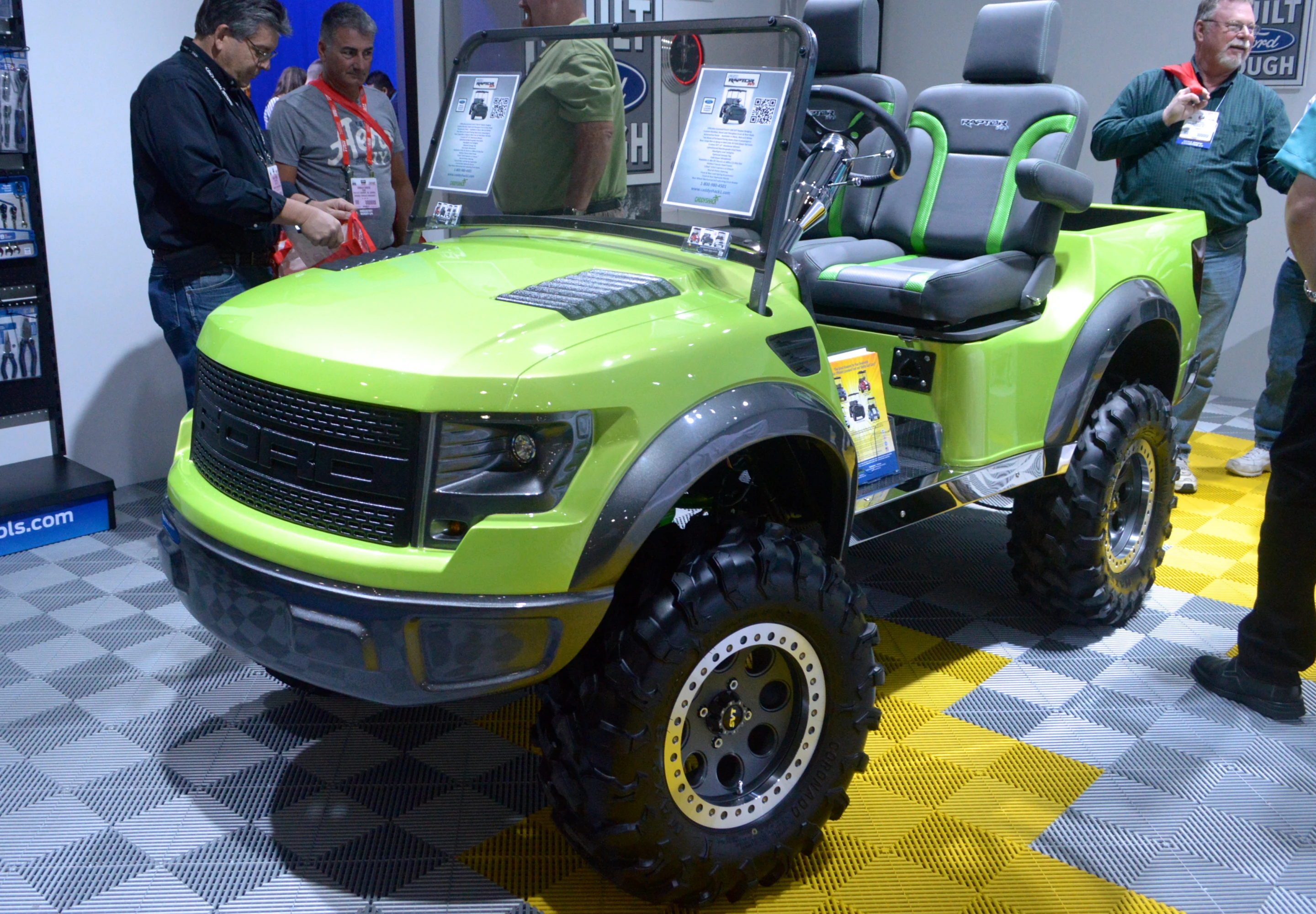 Ford F-150 Raptor SVT golf cart from Caddyshack Golf Cars (Photo: C.C. Weiss/Gizmag)